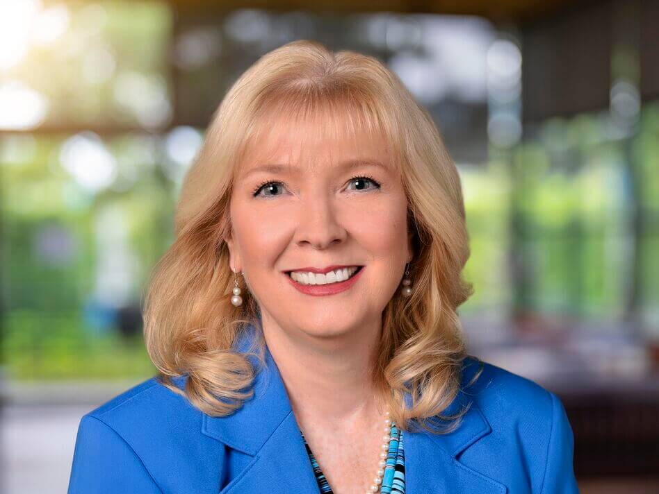 Laura Stevens headshot