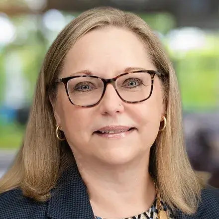 Angela Martin headshot