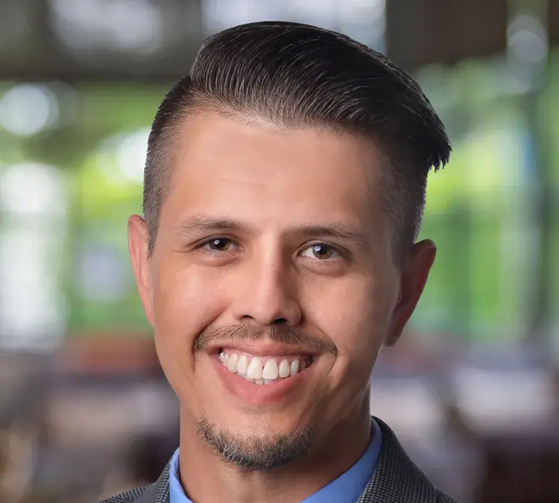 Headshot of Scott Pardew