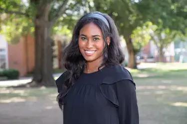 Headshot of Liza Mickens 